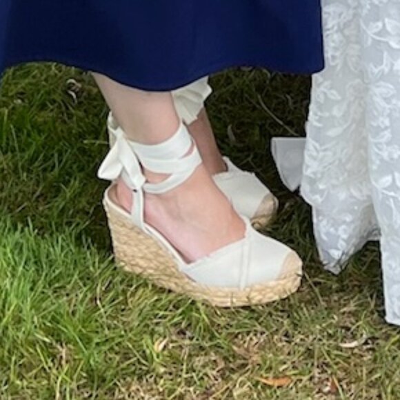 I.N.C. Moniquee White Canvas Espadrille Wedge Sandals | Size 8.5 - Picture 6 of 7